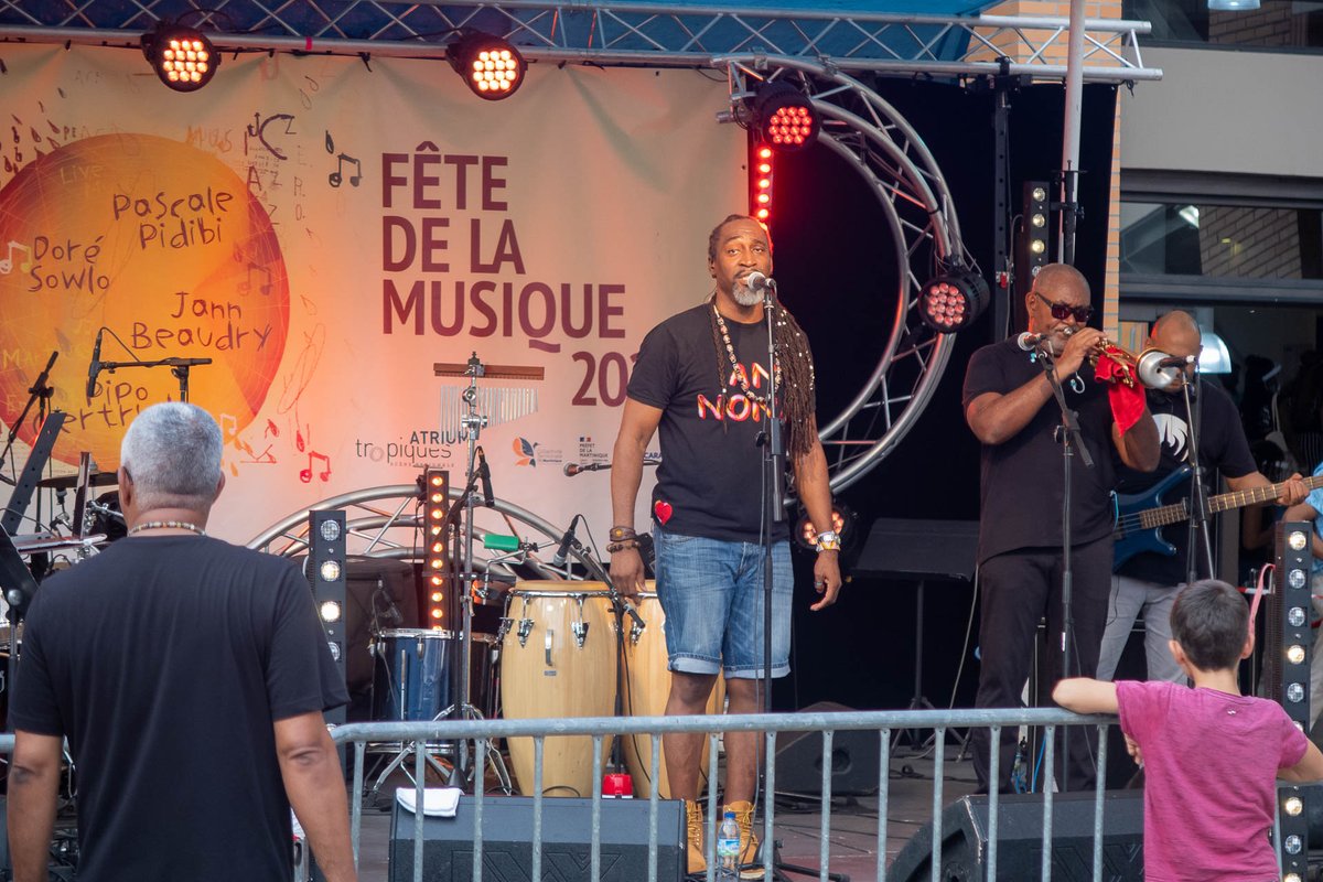 TropiquesAtrium's tweet photo. La prestation de @Doresowlo en photos, dimanche dernier, à la fête de la musique !
#FeteDeLaMusique #FDLM #FDLM2020 #Musique #Concert #Live #TropiquesAtrium #Martinique #Madinina https://t.co/st2XFPktea