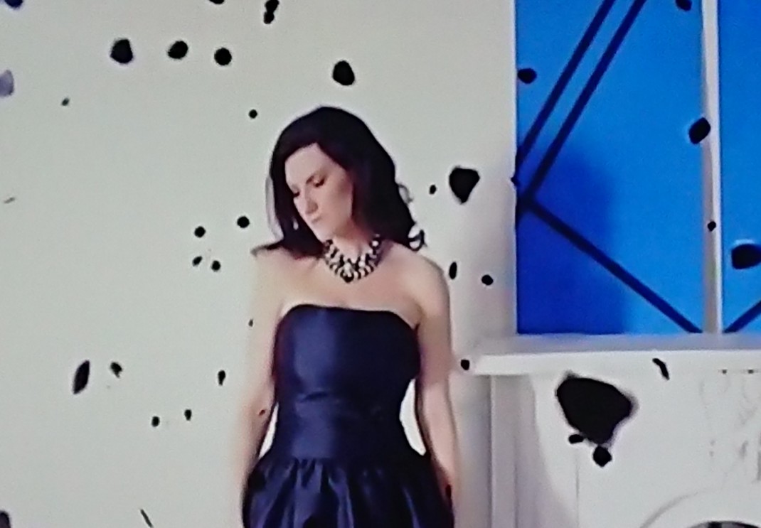 andryvisionalfa's tweet photo. Y es verdad, que lo que te has quedado dentro es siempre aquello que nunca jamás podrás tener al lado... @LauraPausini gracias por estas canciones #200notas 💔 https://t.co/PdxTjag6RJ