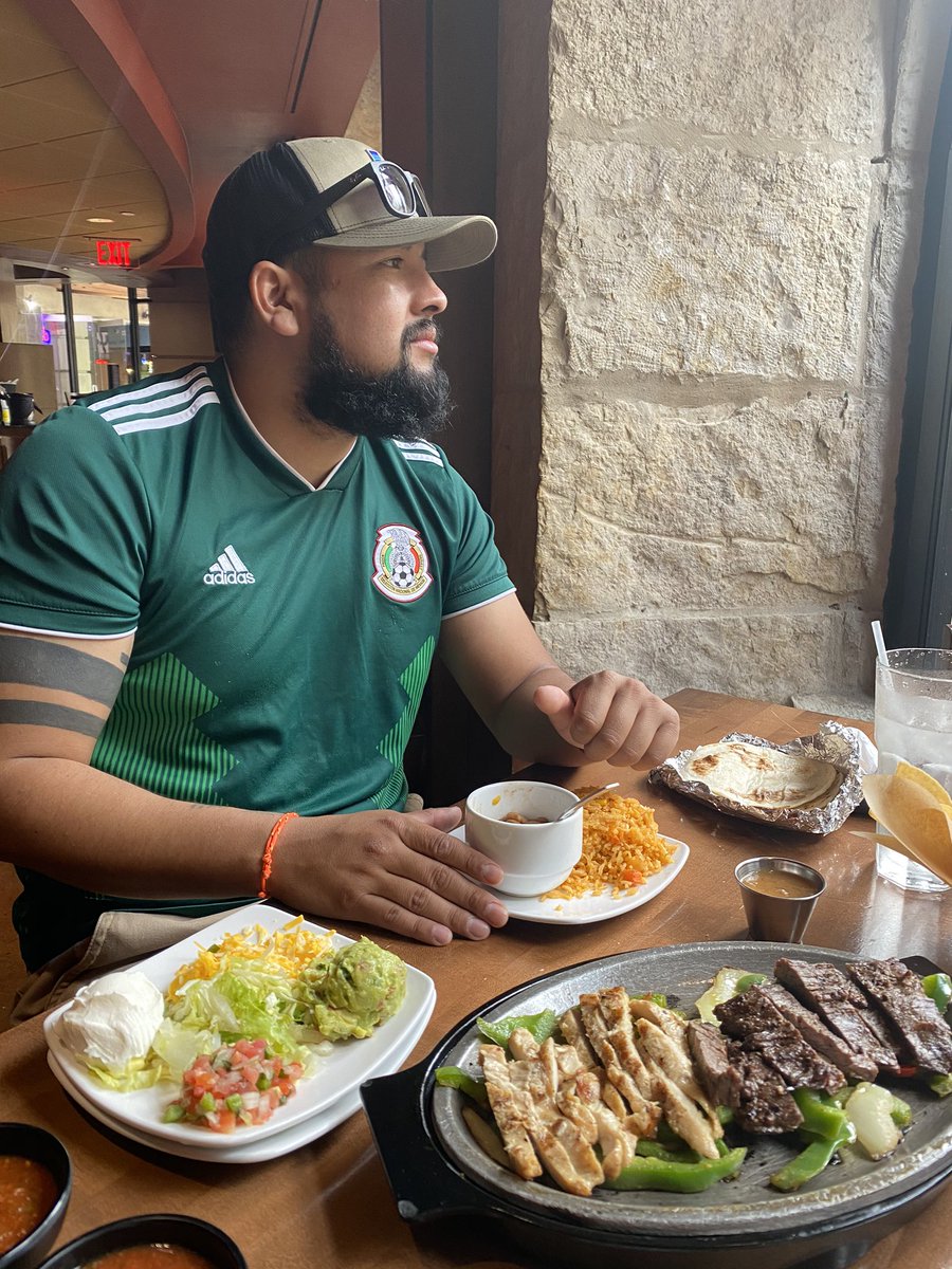 Hugo78311297's tweet photo. @Castro1021 https://t.co/wIf5w4aeff