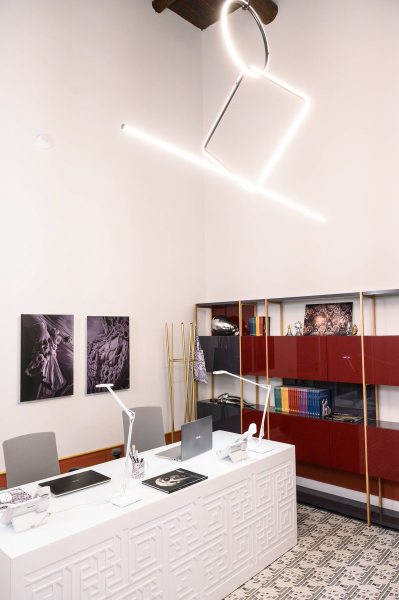 MFgallerystudio's tweet photo. Il progetto nasce con il fine di ospitare i nuovi uffici direzionali del Museo Cappella Sansevero, scrigno del celebre Cristo velato, che nel 2019 ha attratto circa 700.000 visitatori classificandosi tra i 10 musei più visitati in Italia. https://t.co/jyMlr0qDpH https://t.co/yrnncG5A0m