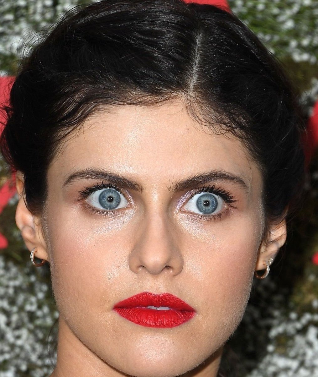HomerWasTaken's tweet photo. nobody:

arabs w colored eyes: https://t.co/YdK6mVvo3h