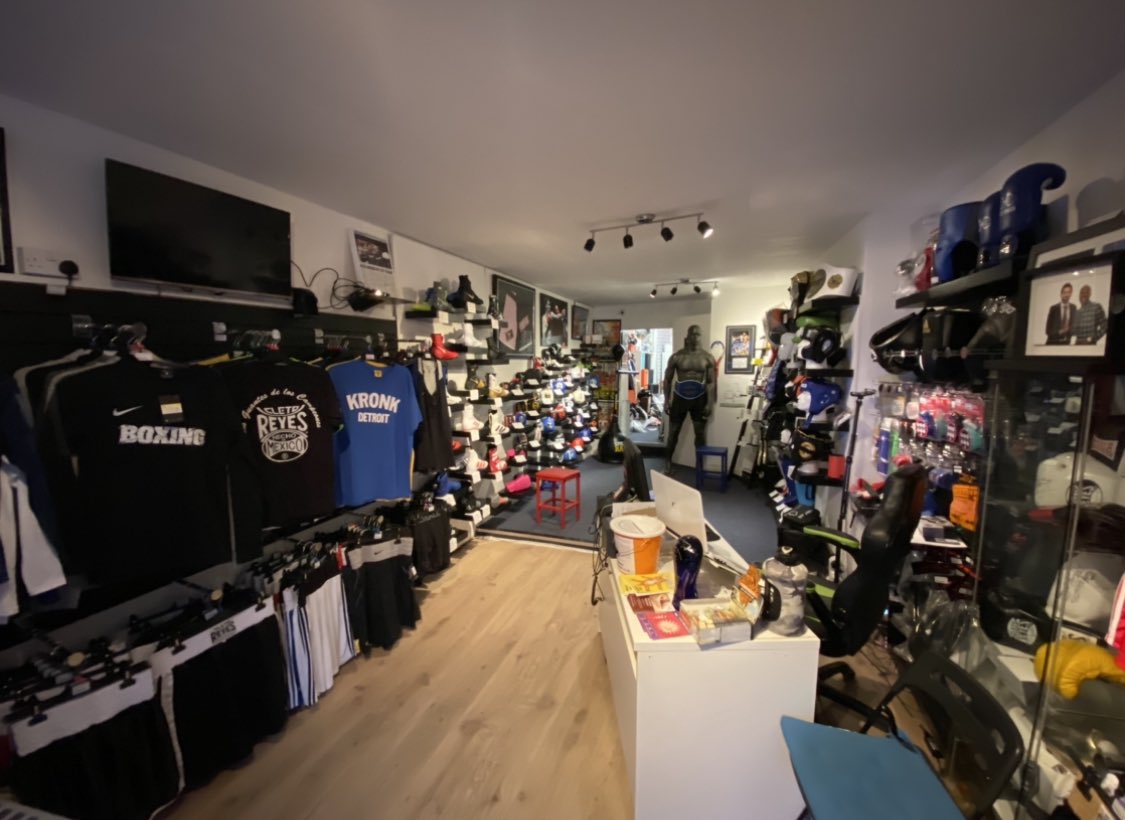secondsout_'s tweet photo. 🥳 Delighted we’re getting ready to open the shop again...
🗓 Saturday 4th July is the date for anyone in the Edinburgh area!
🥊 We’ll have lots of awesome new gear in for our re-opening
#SecondsOut #FightStore #FightShop https://t.co/SIsiVNbk4W
