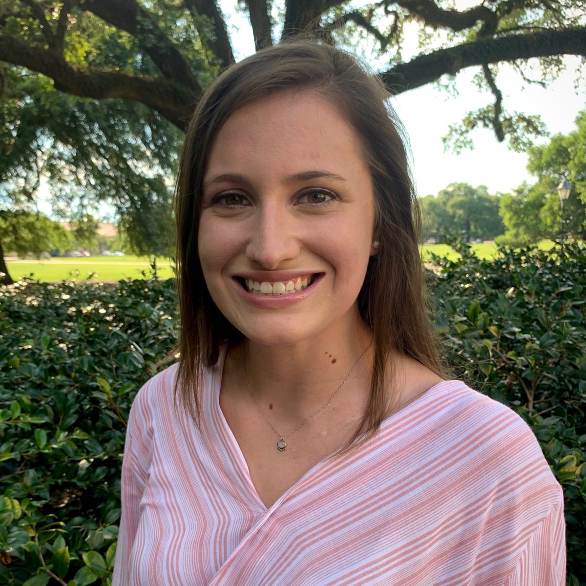 ManshipSchool's tweet photo. Political Communication student Jennifer Baker is the second Manship School student to be on the fast track to law school. Read more about how she'll earn a degree in mass comm &amp; a law degree in only six years! #GeauxManship #ManshipMade @LSULawCenter

https://t.co/GjiQdHDuRU https://t.co/5X0MwlPyen