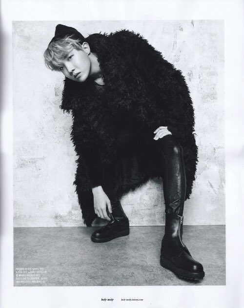 jhopecentric's tweet photo. NOBODY DOES IT LIKE JUNG HOSEOK https://t.co/8zSYiPQvcs