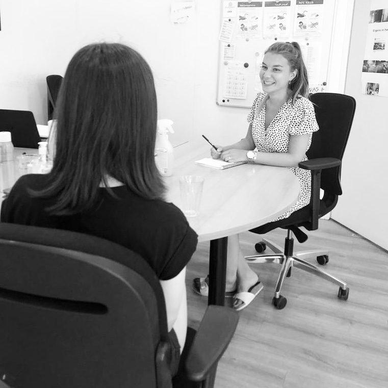 Drukke dag voor Hfftig. Intake, matching jongere &amp; coach, werk overleg. Voor jongeren was corona ook pittig. Al gaf één van de jongeren vandaag juist aan dat het in die tijd heel goed ging omdat voor hem de spanning school gerelateerd is. Hier collega Daphne in gesprek <a href="/Stimenz/">Stimenz</a>