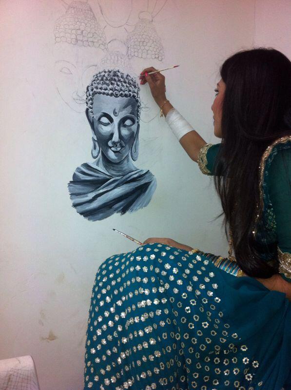 ipkkndarchives's tweet photo. This Buddha painting, done by Dalljiet (in her makeup room on the Iss Pyaar sets) will always have a special place in everyone's hearts... Sanaya &amp; Barun helped paint some of it as well. 🤧💝🖌️🎨 #IPKKND #IPKKNDArchives #DalljietKaur #BarunSobti #SanayaIrani #SaRun https://t.co/fxQkkCaN5P