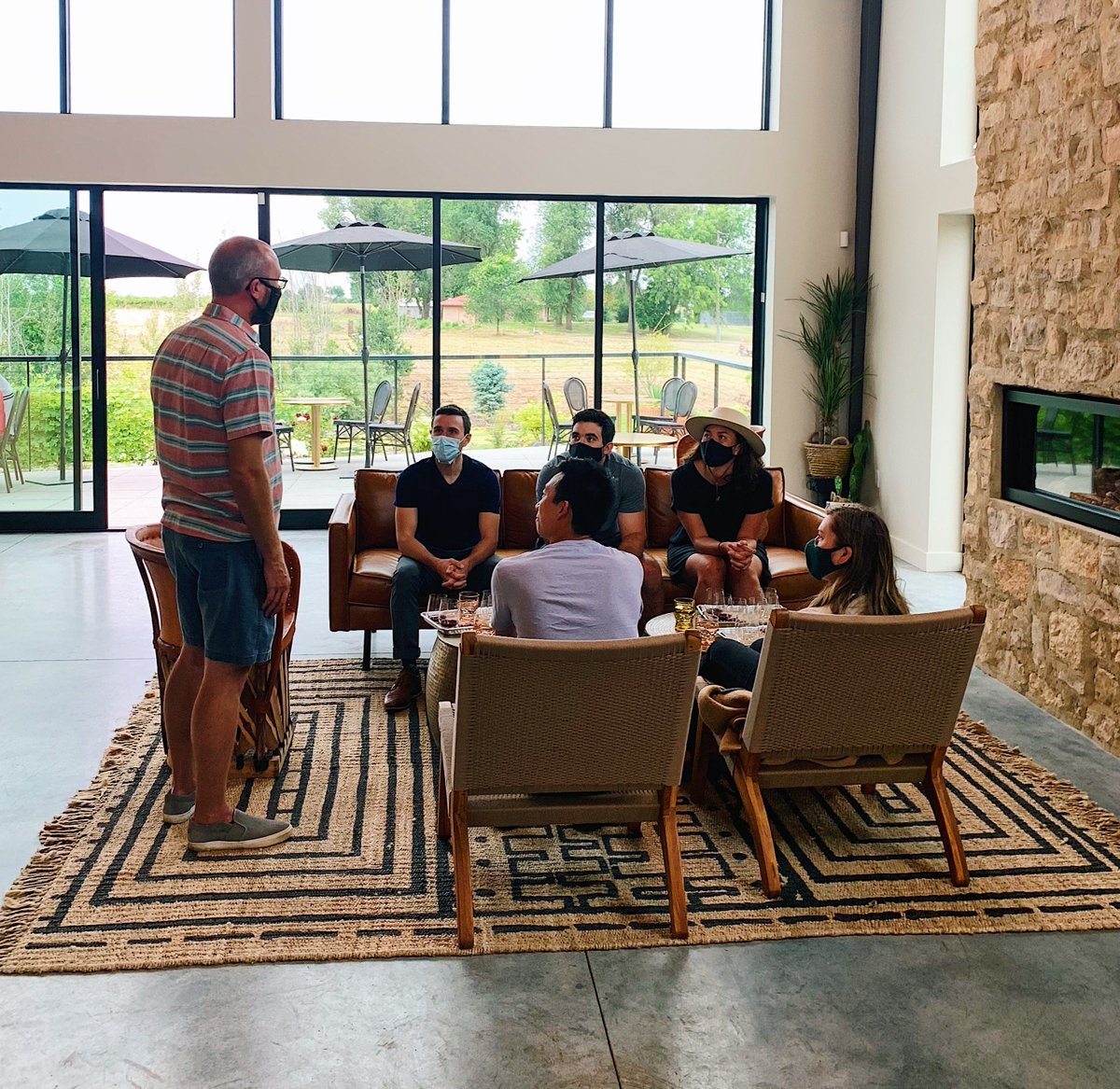 WWValleyWine's tweet image. Heads up #WallaWallaWine Tasters! As of tomorrow, Friday, June 26, face coverings are required in all places of business in Washington State - including wineries. Your mask can come off when seated for your tasting, but come prepared to have yours on when walking in and out.