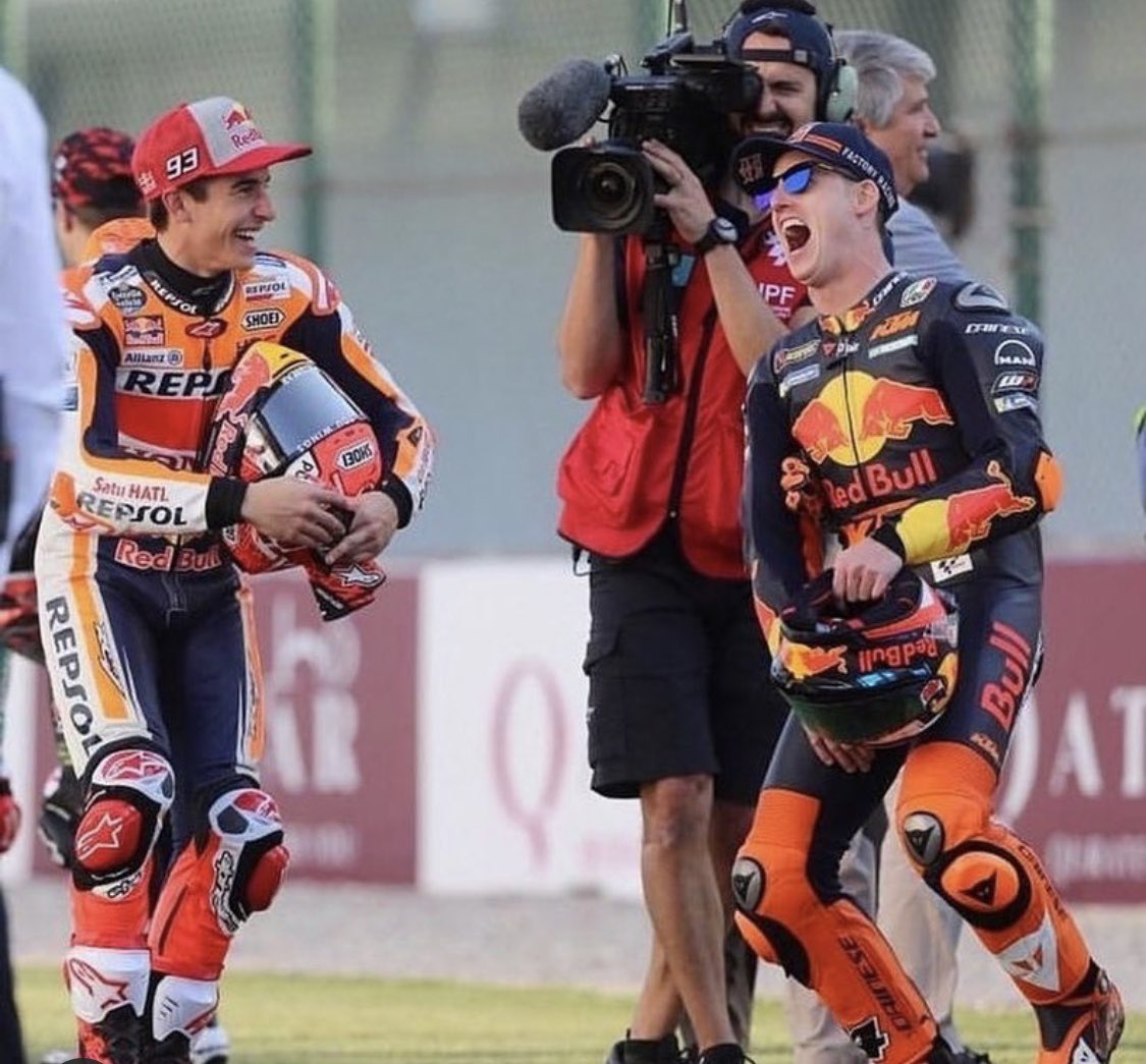 MotoetGPaddict's tweet photo. "Pol j'ai pas vu ton nom dans la liste des pilotes KTM pour l'an prochain, tu dois être dégoûté" https://t.co/i7UZfp5BJq