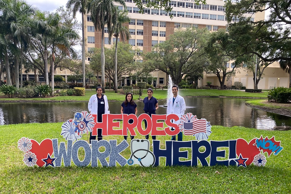 35 physicians from the #FAU Schmidt College of Medicine have completed their residency training. Included are the 1st graduates of emergency medicine, the 2nd class of general surgery, and the 4th class of internal medicine residents. #ThursdayVibes fau.edu/newsdesk/artic…