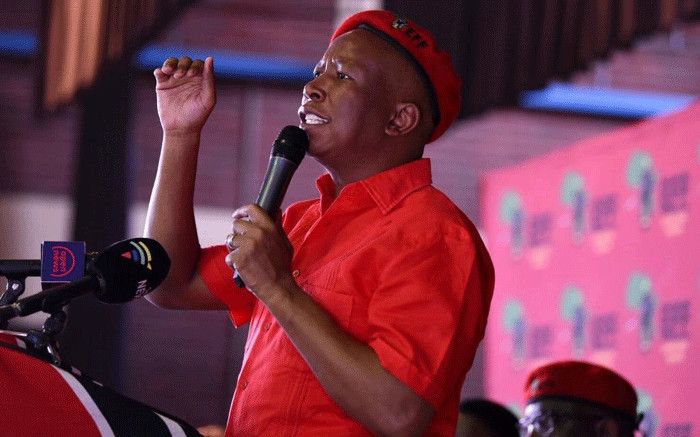 CapeTalk's tweet image. #TheMoneyShow's Bruce Whitfield wanted to know why reporters entertain #JuliusMalema at all, since he bans journalists from media conferences if they don't like what is being written about the EFF.
buff.ly/3dzrvtS