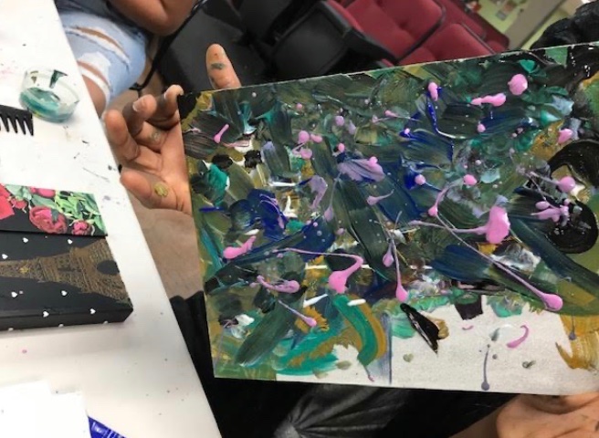 createnow's tweet photo. Thanks to @usbank and your donations for art supplies that are enabling teenage foster girls living at Crittenton Services to enjoy Create Now’s visual arts classes. Our interactive workshops are taught by volunteer Leah Devora through Zoom. #ArtSupplies #ArtsClasses #VisualArts https://t.co/ERANCS3NUX
