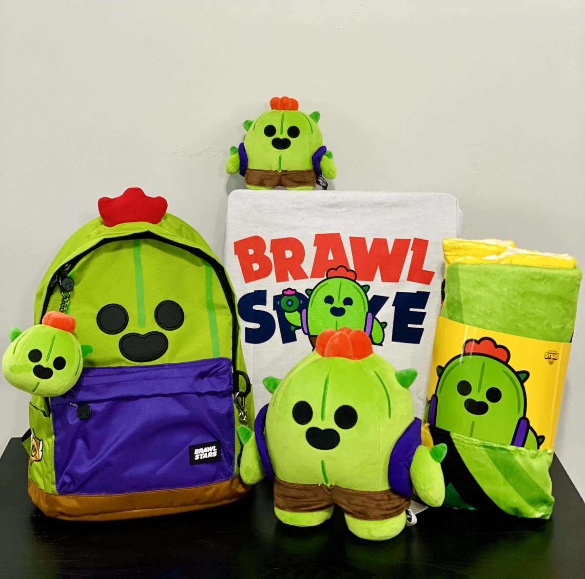 Want to win this Spike Care Package?!

To enter:
➡️Retweet
➡️Be Following

This giveaway was possible for those of you using code BT1 ;D

Winner picked soon! Will ship anywhere!
Also, watch here to learn how to win a Crow or Leon care package! - youtu.be/myHORYIs0fo