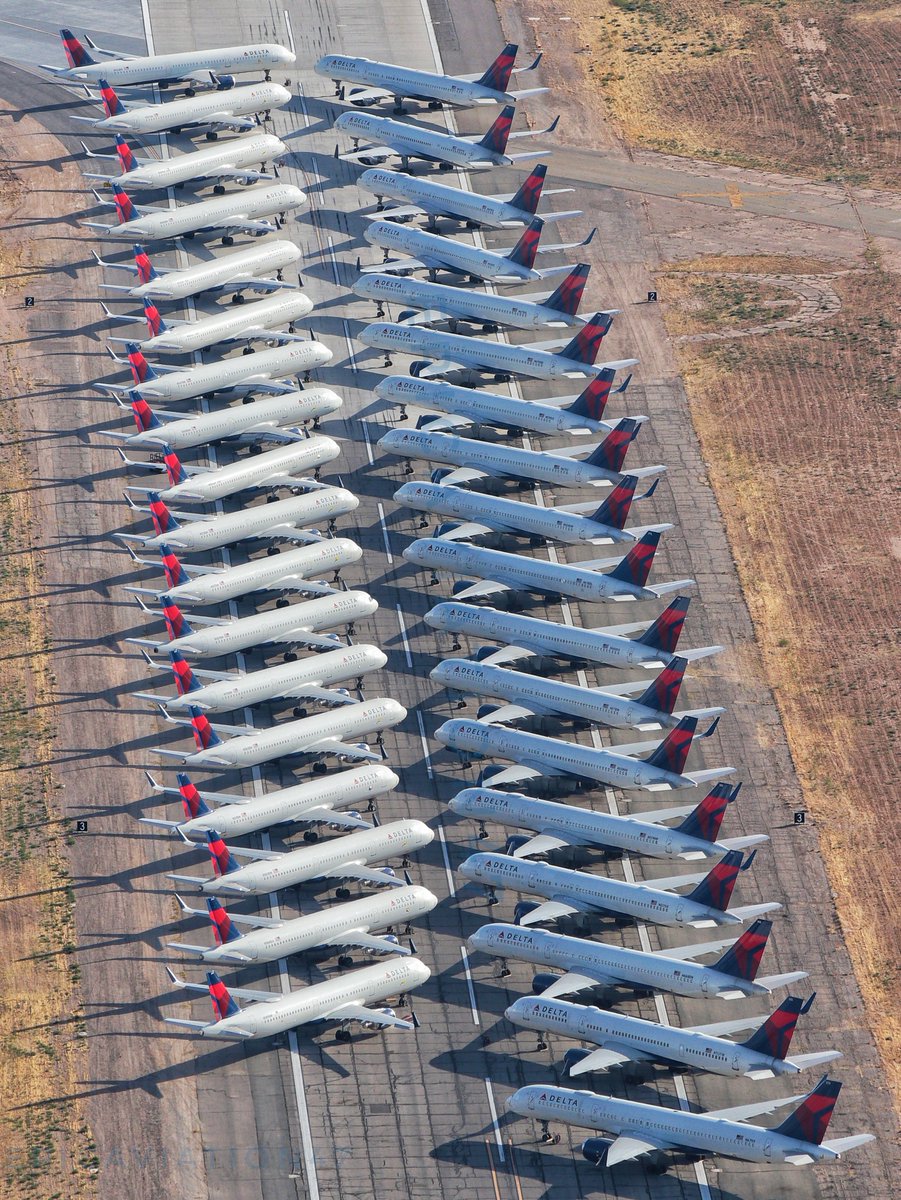 misaelpics747's tweet photo. @Delta Airplanes park at victorville California https://t.co/Ea2Gs80WrL