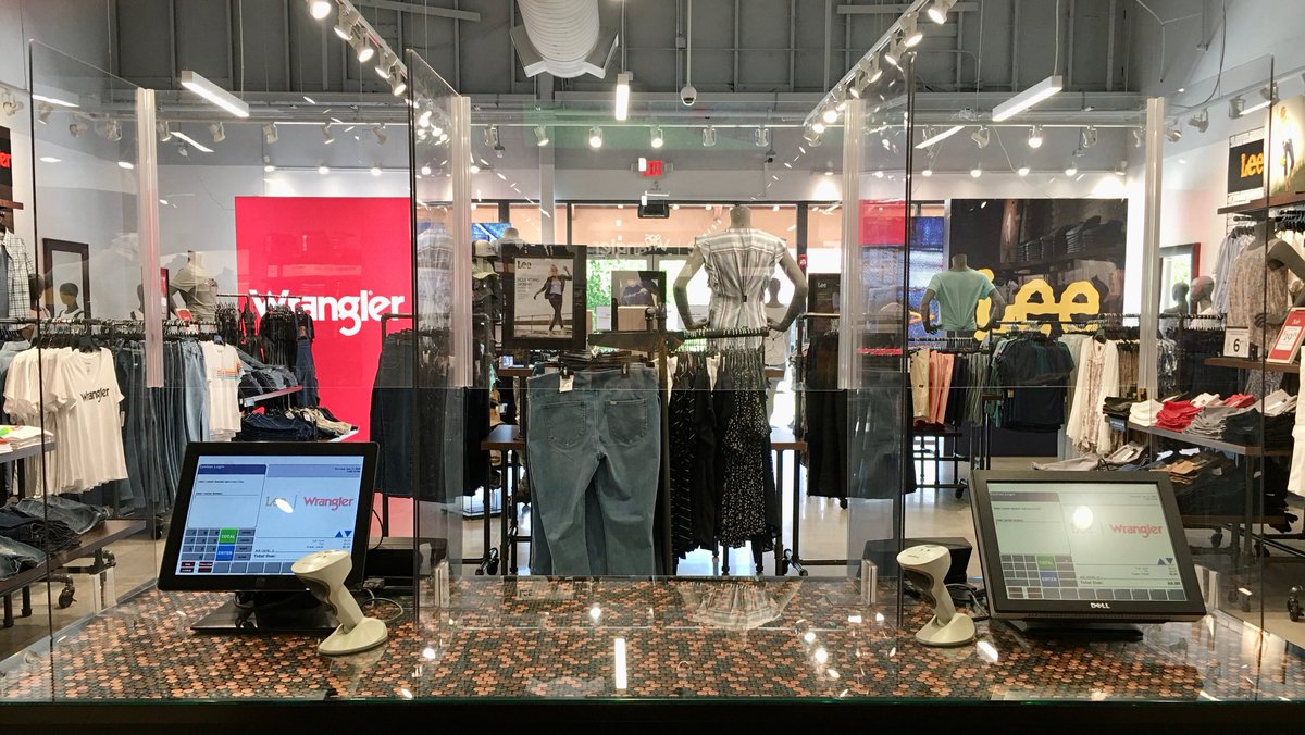 ArtitaliaInc's tweet image. Continuing the fight against COVID-19. Producing and supplying thousands of shields to keep retail staff and clients safe.
#CPMGcovidsolutions #doingourpart #InThisTogether #StaySafe