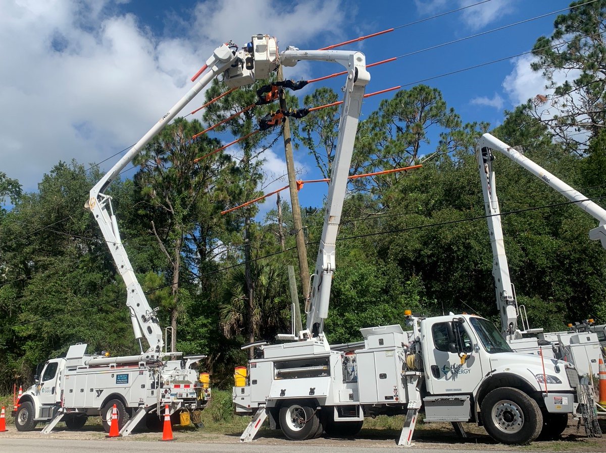 DukeEnergy_FL's tweet image. I just finished a 2-day storm drill where we make sure our systems and processes are ready for #HurricaneSeason2020. This year @DukeEnergy is preparing a little differently due to #COVID19. Check out some of those changes and learn #StormTips to #StaySafe! spr.ly/6187GDX9J