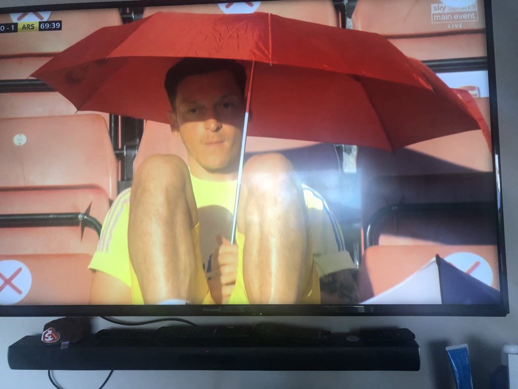 PaulGreggerz's tweet photo. Wally with the brolly!😂🤦‍♂️☂ https://t.co/KlwiFoMALO