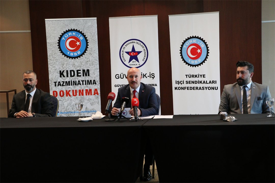 Güvenlik-İş Sendikasından Özel Güvenlik Görevlileri İçin "Tek Yasa" Talebi

ogghaber.net/haber-guvenlik…