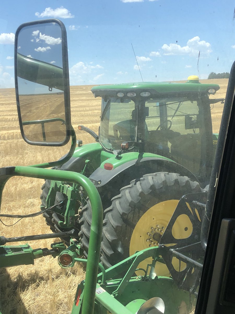 LashleyCurtis's tweet photo. Got the mini me driving grain cart #harvest20 https://t.co/bOeeYPCIgu