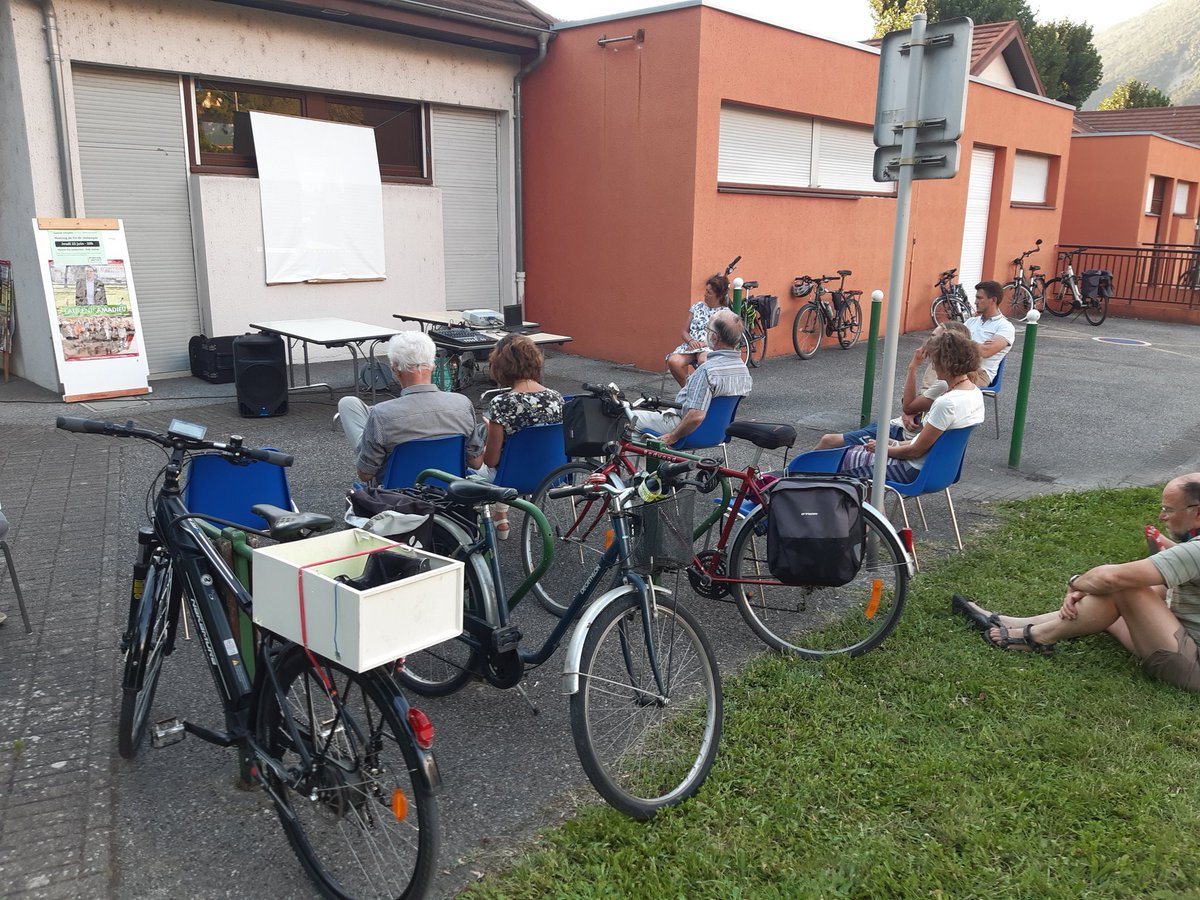 Dernier meeting de ces élections municipales2020 en respectant les gestes barrières pour le collectif #ensemblepourdemain ! et le candidat <a href="/lamadieu/">Laurent Amadieu</a> avec une retransmission en direct sur le Facebook live 👍😊
