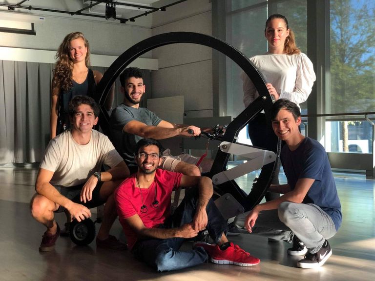 aaatool's tweet image. #Engineering students from Duke University have developed the EV360, a monowheel project that is very challenging to operate. The student team aims to get the EV360 to at least 73 mph to beat the world record. Read more via @CARandDRIVER
caranddriver.com/news/a32925739…