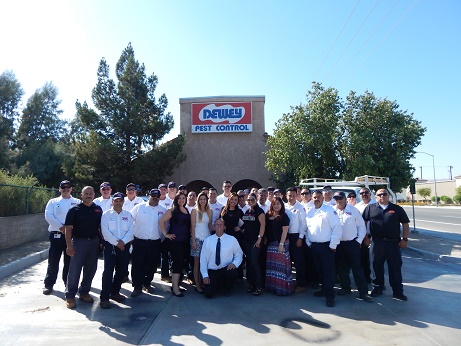 DeweyPestCtrl's tweet image. Are you looking for a rewarding career with comprehensive benefits? Learn more about Dewey Pest career opportunities. goo.gl/HTAuZp #helpwanted #careeropportuntiy #pestcontroljobs #nowhiring #applynowhttps://goo.gl/HTAuZp