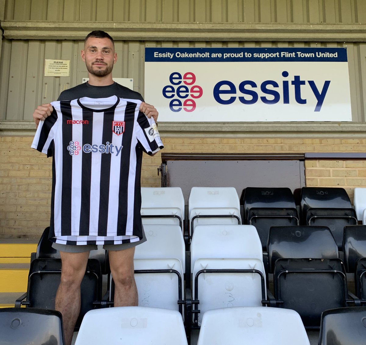 Flint Town United FC ⚫️⚪️ tweet media