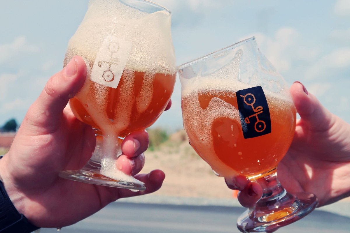 gandmbrewhouse's tweet photo. #BeerSpotlight on the brand new Imperial Transplant Imperial IPA! This mammoth IPA is chock full of citrusy flavor. It's balanced hop flavor is iconic of a traditional West Coast style IPA. It's 9.2% ABV and stands out among any other GMBH beer. Come try a pint today! ๐ป https://t.co/shyyaZy0Of