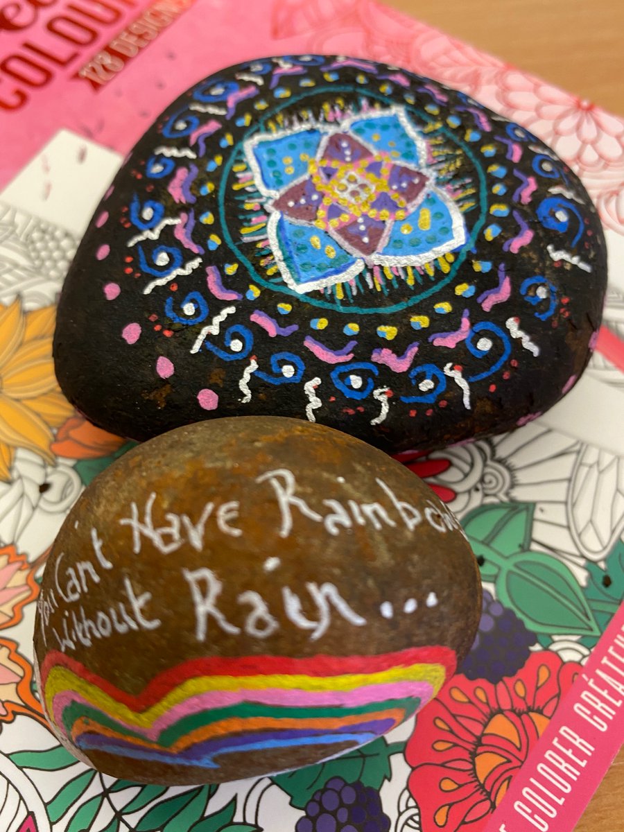 o_tweeters's tweet photo. Blackburn Have been getting crafty! We collected stones to decorate with patterns and quotes ⭐️🌈 One of our staff enjoyed this so much she has taken this up as a hobby at home!

We have some exciting ideas ahead with our stones 🌟 watch this space! #OTweeters #craftythursdays https://t.co/zrwfn4YoDs