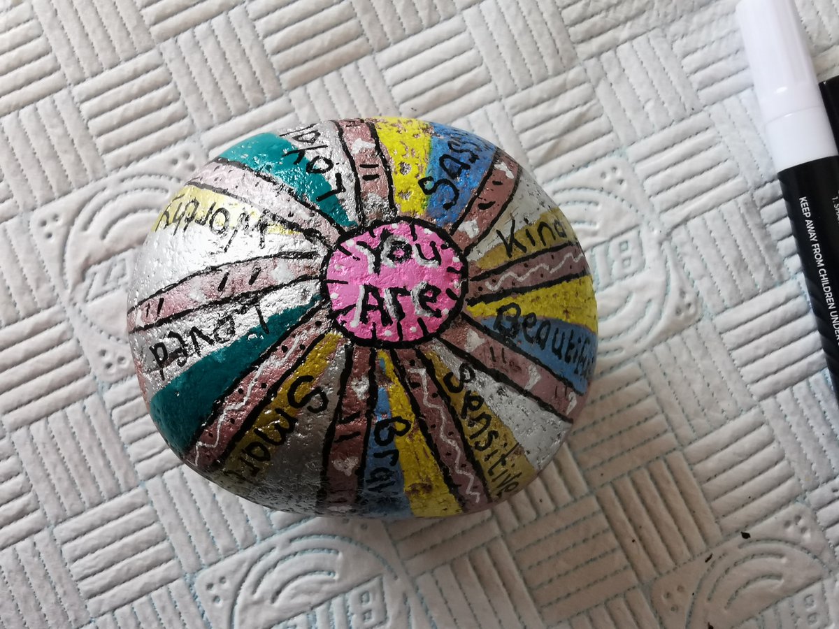o_tweeters's tweet photo. Blackburn Have been getting crafty! We collected stones to decorate with patterns and quotes ⭐️🌈 One of our staff enjoyed this so much she has taken this up as a hobby at home!

We have some exciting ideas ahead with our stones 🌟 watch this space! #OTweeters #craftythursdays https://t.co/zrwfn4YoDs