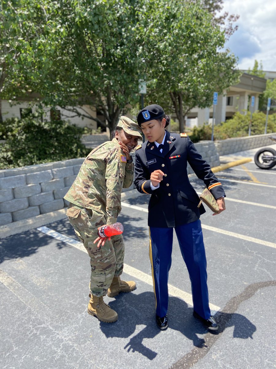 Fakajeanette_'s tweet photo. just to update y’all w my life I guess...Army ain’t too shabby..for now😅🇺🇸 https://t.co/QRpZ3y1hW6