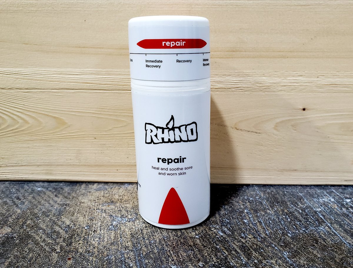 boulderprobs's tweet photo. Who knew that after over 2 months of not climbing, your skin gets beat up when you start? Mine sure has. Find out what I've been using to help get my hands back in shape in my latest article. #boulderingproblems #climbing https://t.co/78Og82uqgh https://t.co/zC0Xtff3fs