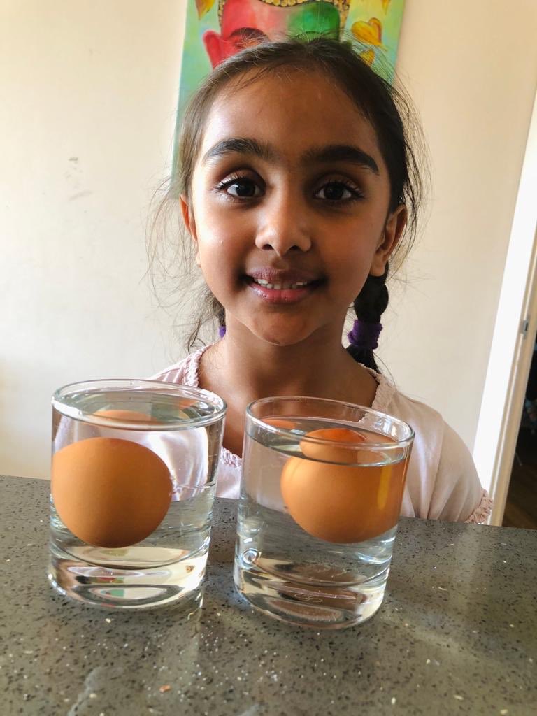 @PSHeadSutton <a href="/SuttonHighDH/">SuttonHighHead</a> How sweet .. thank you , Khushi was inspired with this simple and quick experiment