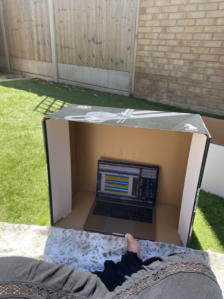 FleurEast's tweet photo. My garden hack for working outside when you don’t have a parasol and you don’t want your equipment to overheat! I was working AND soaking up some rays!!! #living 😂❤️ https://t.co/dKHoI0MO3p