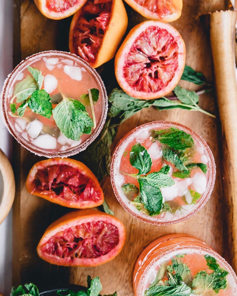 the_feedfeed's tweet photo. @RosalynnDaniels' Bubbly Kombocha and oranges come together to make an ingenious twist on a classic, mojitos!
Get the recipe: https://t.co/WhVCakwmFG
#feedfeed #recipe #cocktail #mojito #Kombocha https://t.co/65LzQRADLc