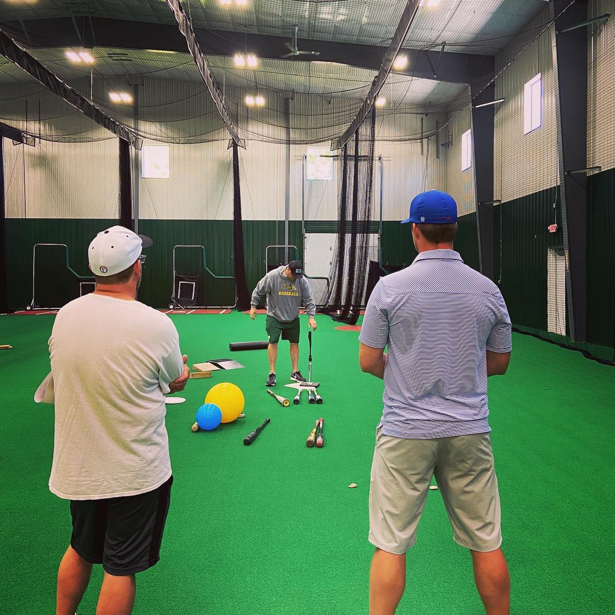 fargobaseball's tweet photo. A very special thank you to coach David Pearson for sharing his knowledge with our FYB coaches yesterday! Coach Pearson talked about Offensive Philosophy Through Practice Planning and demonstrated a lot of great drills to use at any level. #CoachesRoundTable #NDSU https://t.co/pHr4wI1SgW