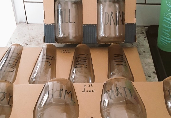 michvan77's tweet photo. Talk about costumer service!!! Not that i DIDN'T love RaeDunn before but seriously .... i had the SMALLEST problem and they really hooked me up!!!!   Could not be happier to love this collection.. .  #raedunn #CustomerService #raedunnaddict https://t.co/FnIxfGEssZ