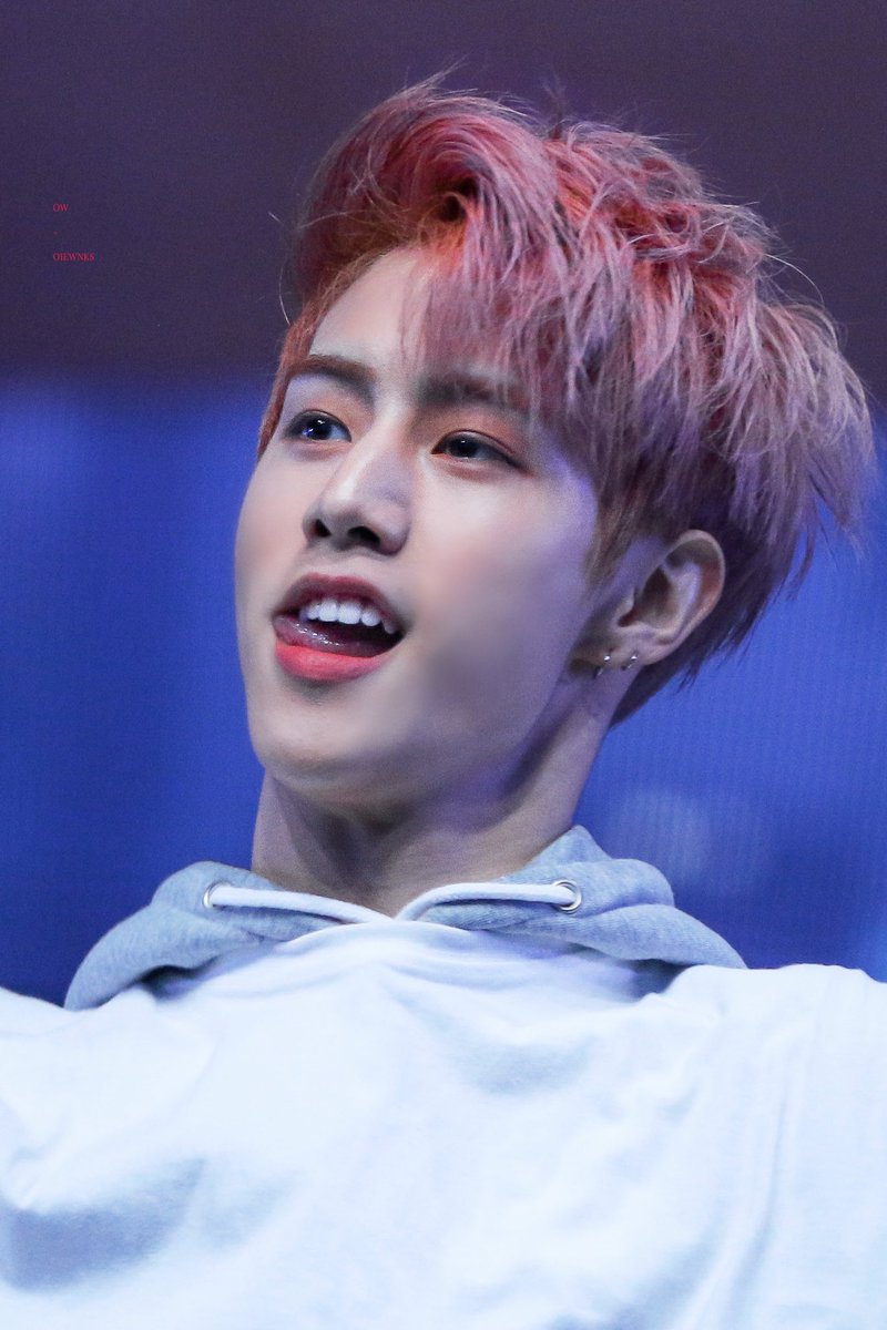 bamgyeomvita's tweet photo. Can we talk about Mark tuan and his freaking tongue?!
#GOT7 @GOT7Official https://t.co/KZzbWZO11j