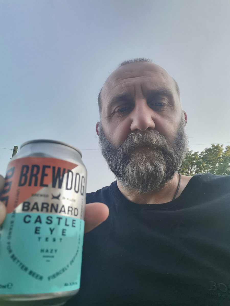 darren1man1bike's tweet photo. Sat in the garden watching the sunset change the colours of the landscape, and having a beer.
#sunset #naturelovers #brewdog #barnardcastleeyetest #nicetobeout https://t.co/3G40jCd4WQ