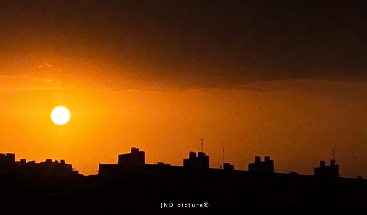 JNDpicture's tweet photo. Al caer la tarde    #jndpicture #guadalajara #jnd50
@tiempo_mercedes 
#colaboradoresdeltiempo 
@tiempobrasero
@himargonzalez https://t.co/JL4PGsmIdl