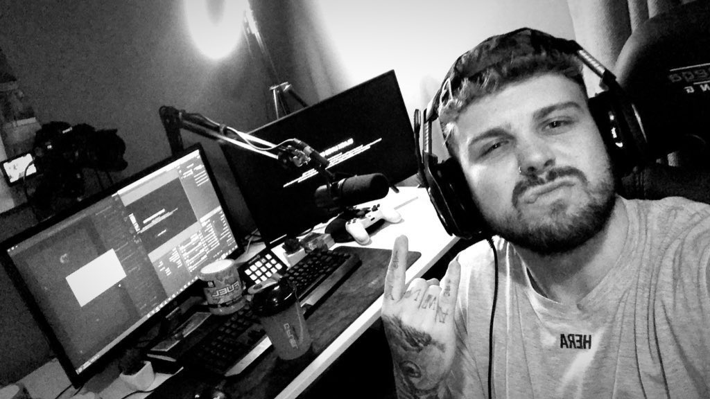 soobstance's tweet image. 🔴 LIVE

👉 twitch.tv/soobstance 👈
#ModernWarfare #Warazone #Twitch

SQD// @KxBoooM @Bass_Graphics 

👥 Followers: 356/360
⭐️ Subscribers: 78/80