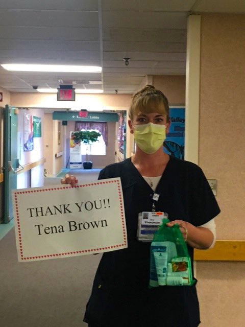 TenaBrownSpeaks's tweet photo. Look at these happy faces!

It's my honor to show thanks &amp; appreciation to our dedicated and hard-working nurses by gifting them @cerave gift bags.

These pics came from our friends at Warren Memorial Hospital in Point Royal, VA! @Tom_Allison_ 

#ThankYouNurses #CeraVeLovesNurses https://t.co/3sDr2e5uMq