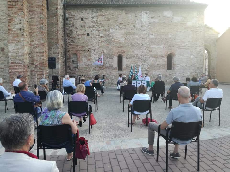 cristianailari's tweet photo. "Avevo un posto andato in fumo": le storie di fatica ed emancipazione delle "sigaraie" della Manifattura Tabacchi di Chiaravalle #partecipazione #memoria #impegno per la #persona e per il #lavoro nel #Settantesimo della #CISL @cislmarche @fnpmarche @CislNazionale https://t.co/Kd8AUPnPd5