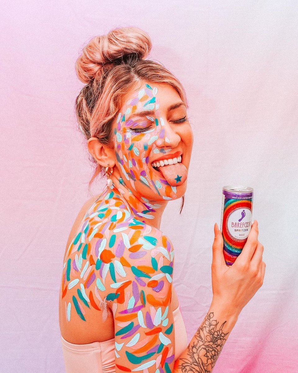 pexnow's tweet image. “I prefer living in color.” ~David Hockney | 📷 credit: @thegracemattei