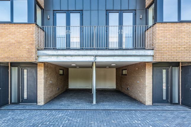 salmon_group's tweet image. #GreencoatPLX &amp;amp; #Protan Single Ply Roofing and Cladding Installed to 10 Units in Newhaven, East Sussex 
.
.
.
#Roofing #Cladding #Zinc #Copper #StainlessSteel #Aluminium #SinglePly #Metal #FTMRC #SPRA #Design #Architecture #Building #Construction  
salmonsolutions.co.uk