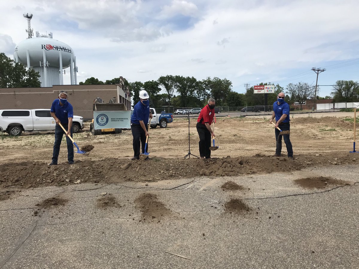 GrowRoseville's tweet photo. Welcome ⁦@HiwayFCU⁩ to another location! https://t.co/RFT9b4kNE7