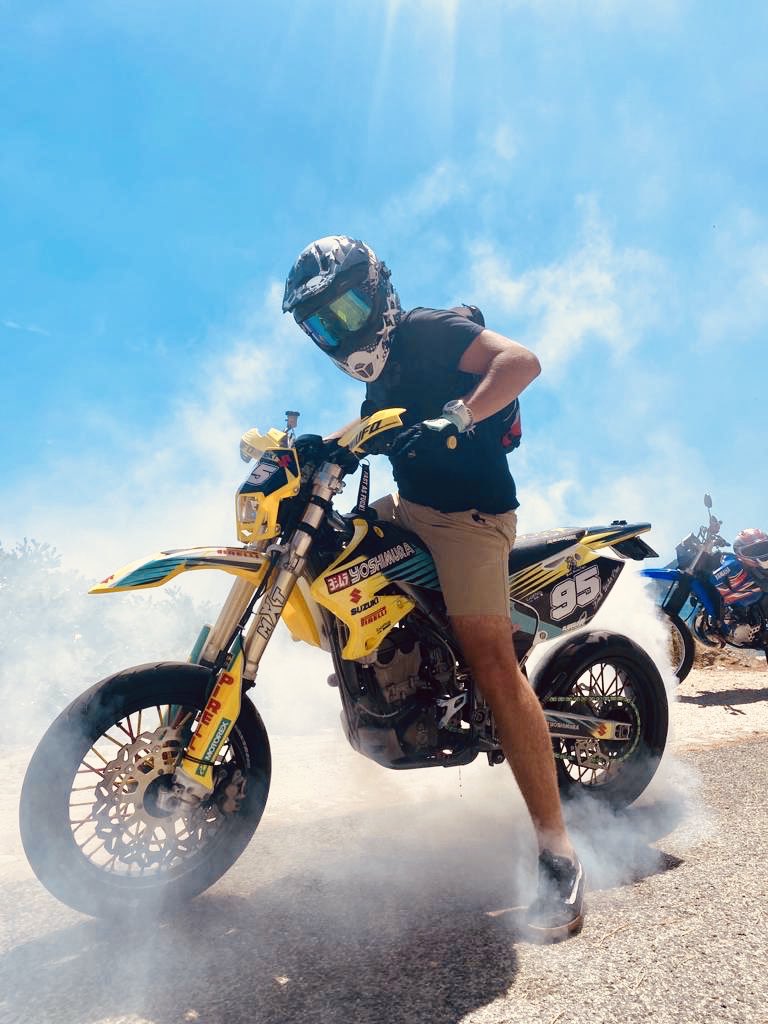 One love💛
#supermoto