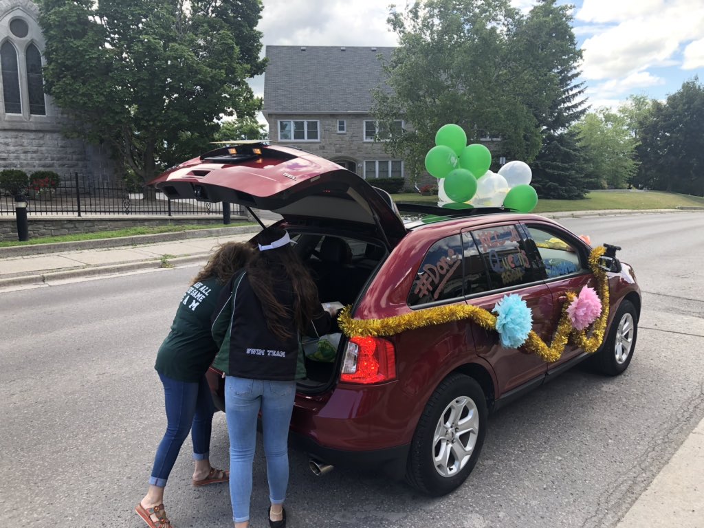 NCCStuco's tweet photo. Congratulations to the NCC class of 2020! Yesterday’s parade of graduates was an incredible celebration of these amazing Crusaders! Thank you to everyone who came out!
@alcdsb @nccschool @nicholsonccib @CrusadersNCC
#nccgraduates #ncc2020 https://t.co/qyOM3mctDM