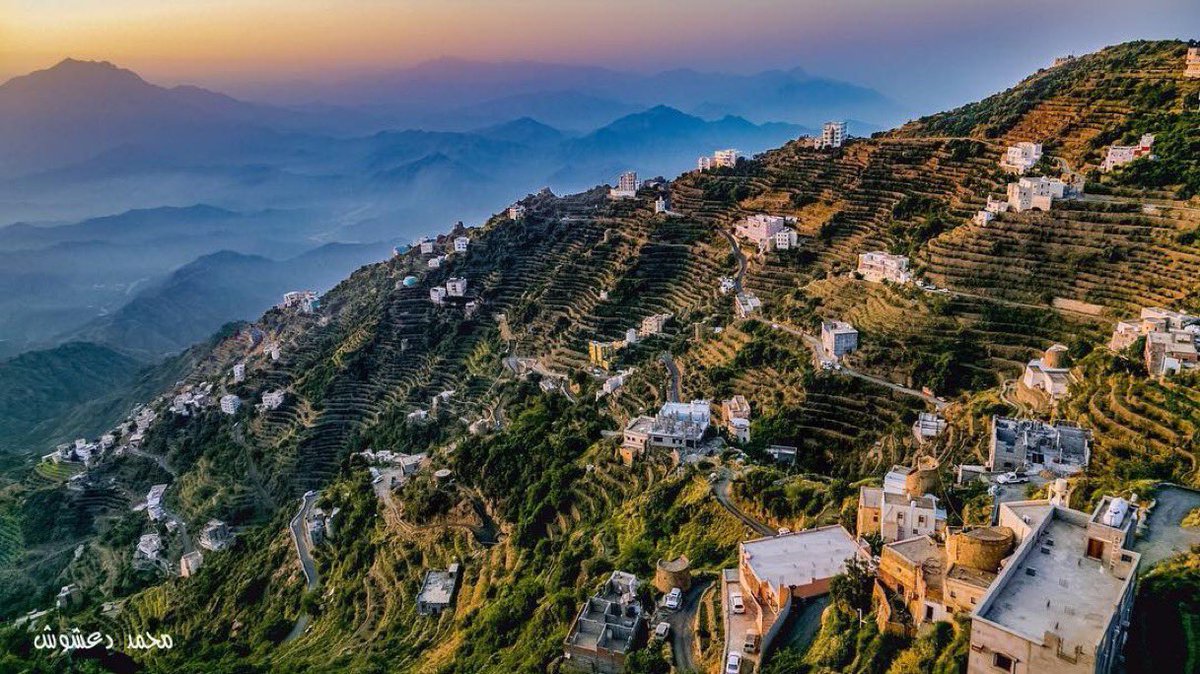 <a href="/rajeh_90/">راجح الحارثي</a> <a href="/k_ms122/">خالد | KH📸</a> @alsonidy جارة القمر #فيفا نهارها نعيم وليلها فاتن