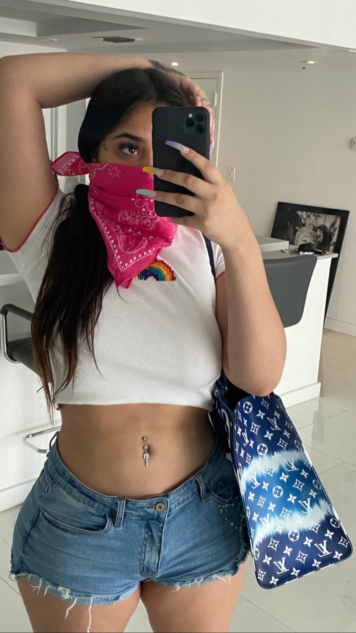 Mulan Vuitton on X: t.coLSY16SkitQ  X