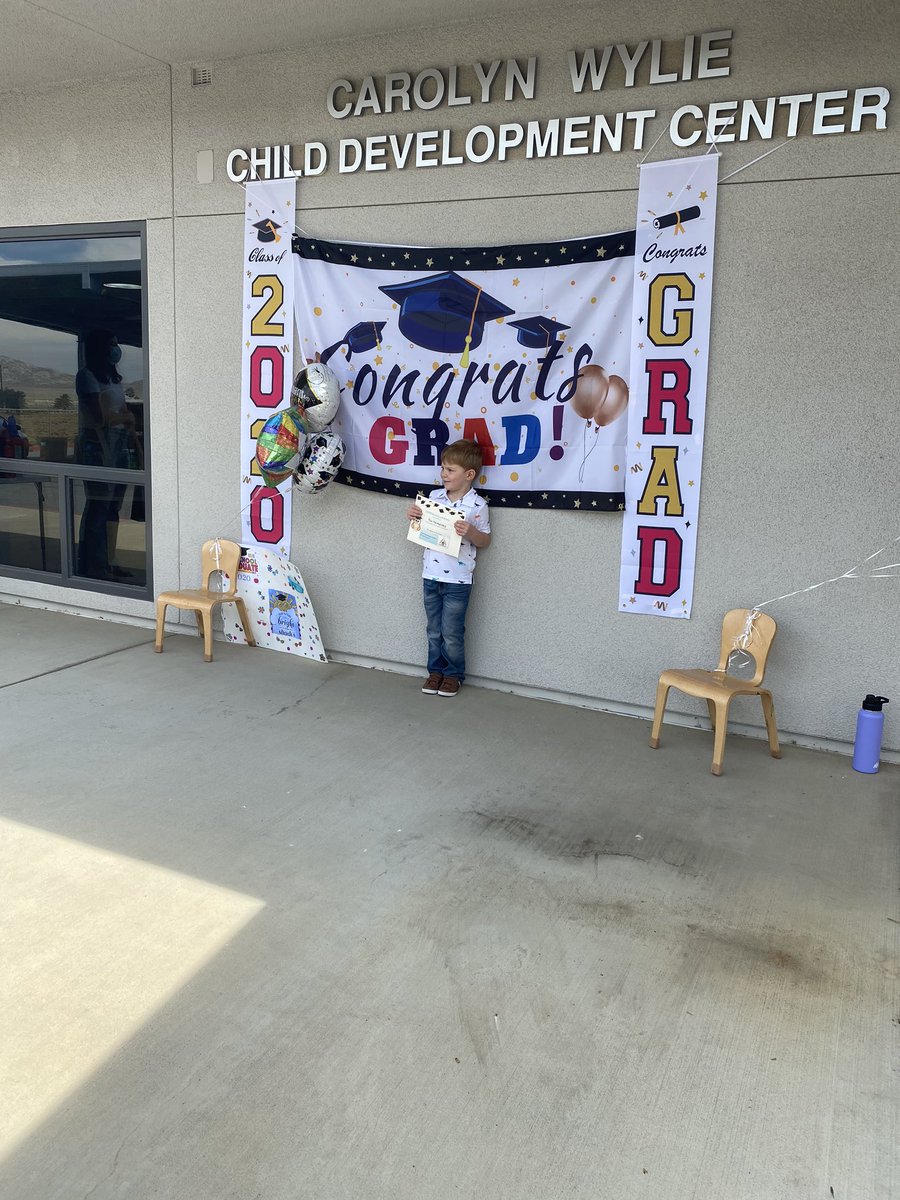 NUSDnews's tweet image. Just a few of the pictures from our Preschool drive through graduation ceremony! #readyforkinder
